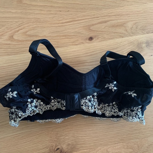 Mastectomy Bra - Picture 2 of 3